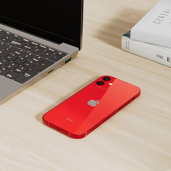 iPhone 12 Red