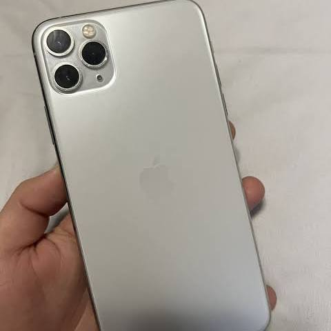 iPhone 11 Pro 银色背面
