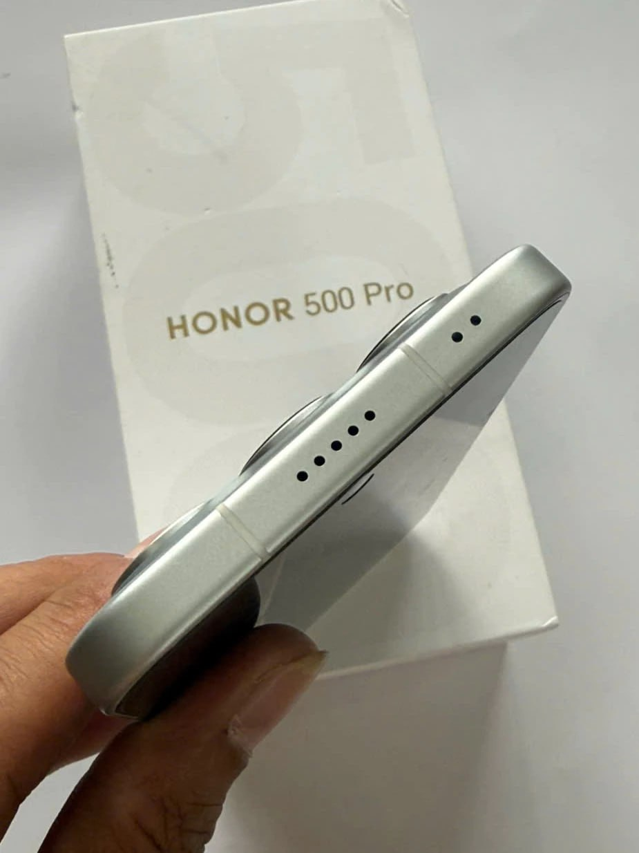 Honor 500 Pro 256GB - Bottom Side View